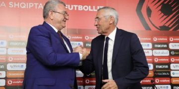 Duka zyrtarizon të ardhmen e Edy Rejas: Flet me superlativa për vete dhe atë! Gënjen pa pikë turpi:Broja ishte i dëmtuar, s’ishte pjesë e ekipit në Angli