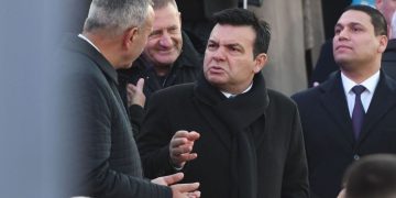 Ballistët për Berishën: Nga gjithë komunistët ky është më i miri! Ka qenë komunist, por në Foltore thotë do bëhem konservator