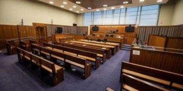 Shqiptari 41-vjeçar i ofroi ndihmë adoleshentes irlandeze por e … ! Dëshmia tronditëse në gjykatë: Më shkatërrove…