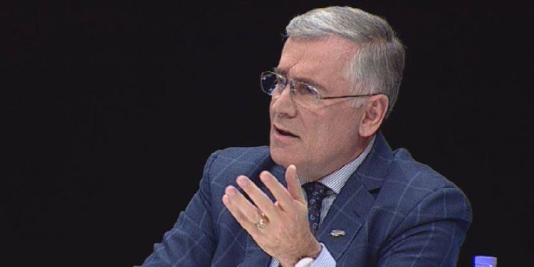 Ish ambasadori: Berisha një sociopat, që po djeg partinë për të shpëtuar veten