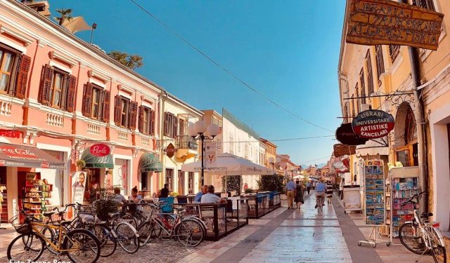 “T’bana bir, me hjekë mirë… M’dole dreq me hjekë keq”!