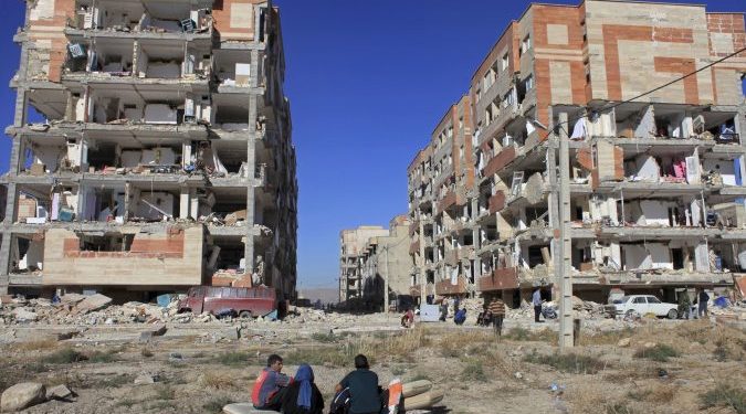 Vetëm 1 minutë larg nga njëri-tjetri: Dy tërmete të fuqishme shkundin Iranin Jugor