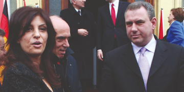 Bylykbashi nga Elbasani bëhet klloun me dëshirë: Mos ma prekni Saliun! Enveristët në politik më bashkuan me Foltoren e “demokomunistit”!
