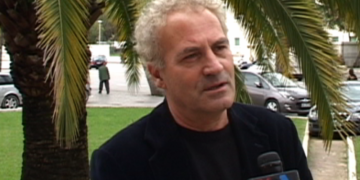 Visar Zhiti: Flamuri ynë, zjarr prometean në rrugëtimin historik, poezi dhe festë