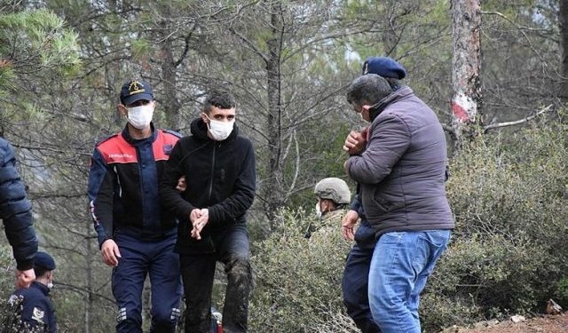 Si u kap në Turqi 100 mln lira drogë e dyshuar si e prodhuar në Shqipëri?! Mbi 200 forca nga toka, deti dhe ajri gjatë aksioni për arrestimi i tre trafikantëve turq!