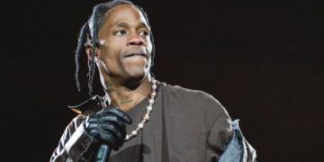 Familja e 9 vjeçarit të vdekur refuzon ndihmën e Travis Scott: Duhet të mbajë përgjegjësi