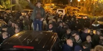 Carlo Bollino: Roli i policisë në mbrojtje të PD dhe foto e dhëndrit mbi makinë, simbol i politikës tepiste të Berishës