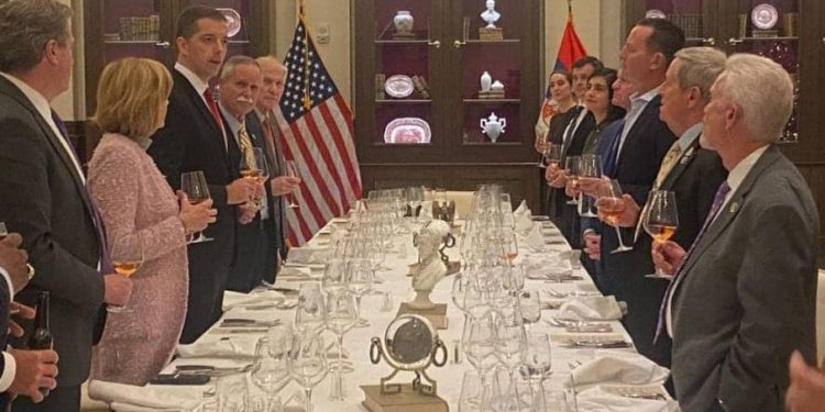 Bajatizmi nacionalist i Sali Berishës dhe pse e mbron lobin e kongresmenëve serb në Washington