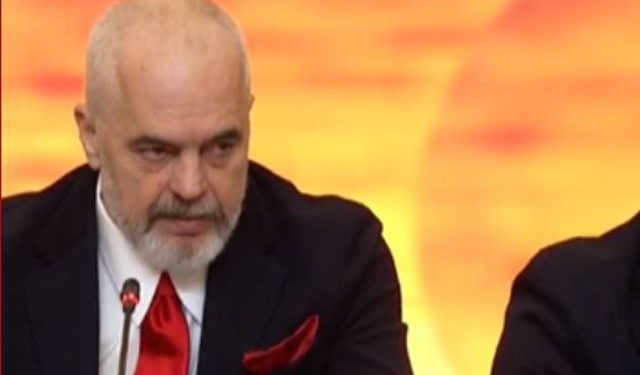 Ndodh incidenti LIVE gjatë samitit me presidentin serb dhe Zaev, ‘trembet’ Rama: Sapo mora një goditje. E pamundur të marr veten!