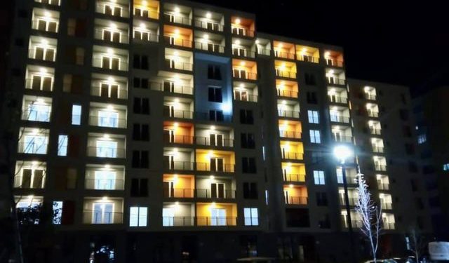 Rama nxjerr pamjet dhe jep lajmin fantastik: Sot hapim dyert për… (Foto)