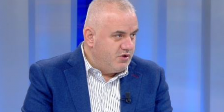 “E kishin kërcënuar”/ Ekzekutimi i ish-deputetit në Shkodër, Artan Hoxha zbardh konfliktin e madh dhe si ra policia në gjurmët e autorëve: Dyshimet e familjarëve ishin se…