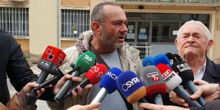 U arrestuan për vrasjen e ish deputetit/ Familjarët shpërthejnë keq dhe flasin për pamjet filmike: Kur ndodhi ngjarja ishin në…