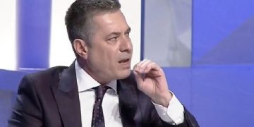 “Amerikanët po përgatisnin dosjen për të dy, jo vetëm për njërin”, Lorenc Vangjeli plas deklaratën e fortë: Këto të vërteta do dalin nesër! Berisha pengu fatkeq i…