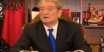 Saliu si Enver kur ishte rënduar nga shëndeti: Harron se ku është dhe pse është aty?! Po tani çfarë të bëj, ta bëjmë dhe njëherë se thashë…