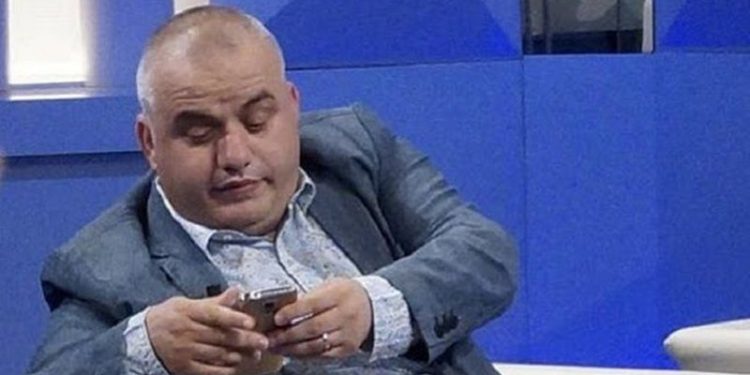 “Nari më tha…”! Artan Hoxha zbulon bisedën private me vëllain e Lefter Kokës: Klodian Zoto dhe Stela Gugallja nuk janë larguar nga Shqipëria