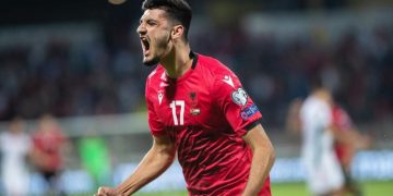 Për çfarë flet tranjeri i Dukës?! Plakut Reja i dalin “puplat”: Broja nuk ka vend në ekip nëse nuk rregullon sjelljen