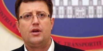 Haklaj komenton situatën në PD: Ja çfarë i kam thënë Bashës për Berishën!