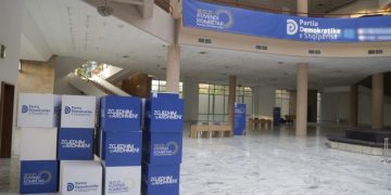 Sot beteja finale Basha-Berisha! Kreu i PD zëvendëson krerët e degëve të shkarkuar dhe mobilizon bazën: Ja çfarë pritet të sjellë Kuvendi