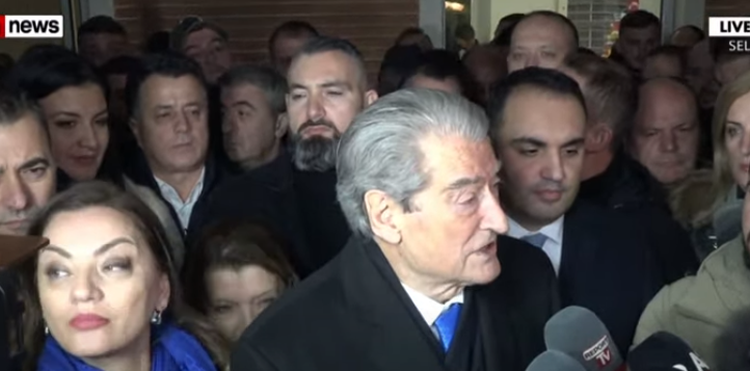 Berisha “kërcënon” mbështetësit e Bashës: Hiqni dorë nga ky skenar, sepse do t’iu fshijë…
