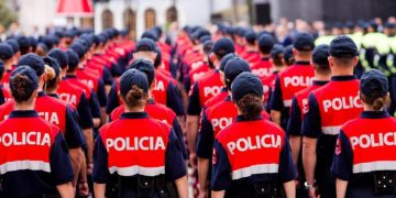 Pas drejtësisë, amerikanët marrin në dorë rendin, ngrihet sot Agjencia e Mbikëqyrjes së Policisë sipas udhëzimeve të SHBA