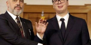 “Mos më detyroni të flas”! Vuçiç del me deklaratë të fortë: Kjo është lufta jonë! Rama ndodhet në presion …