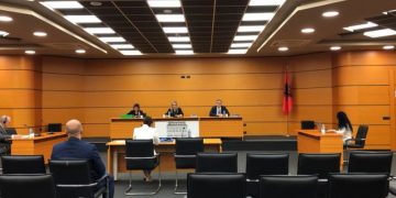 Databaza e pagave, pjesa dërrmuese e të ngelurve në veting dhe të dorëhequrve i futen botës së avokatisë, dalin të dhënat