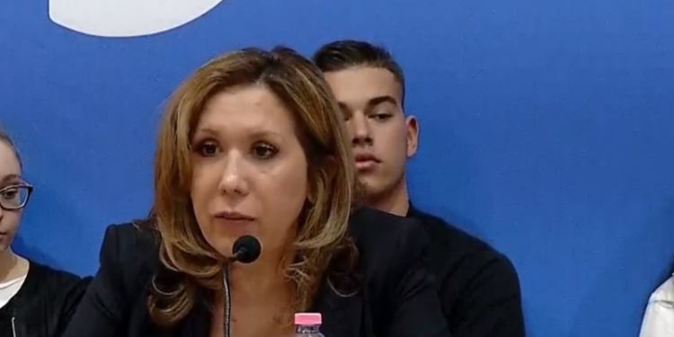 Evi Kokalari flet nga SHBA dhe zbulon emrin e ri të PD-së re që do lindi nga “Foltorja” e Berishës