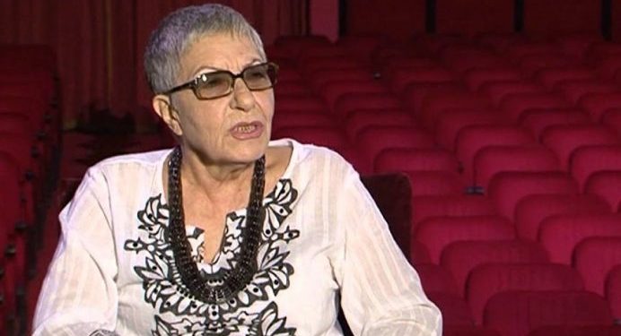 U nda nga jeta pas një sëmundje të rëndë, miq e kolegë homazhe për aktoren Edi Luarasi. Dha frymën e fundit pranë dy fëmijëve
