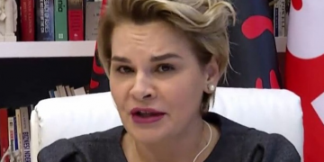 Akuzat e Monikës për inceneratorët, nga gafa me sopranon Ermonela Jaho tek blofi me ish-ministrin