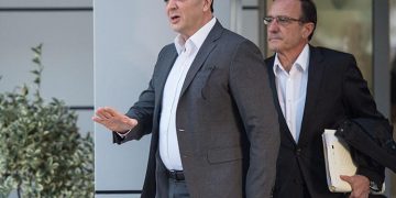 Mijallkov ‘blen’ lirinë me 11 milionë euro, kritikohet vendimi