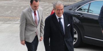 Çuni i Fahri Balliu: Berisha është arma e shqiptarëve për rikthimin e pluralizmit