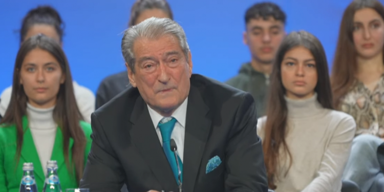 Berisha braktiset nga çdo shoqatë shqiptare në SHBA