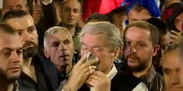 Sali Berisha: E kam kaluar Covidin dhe kam bërë 2 vaksina, por jam kundër bërjes me detyrim