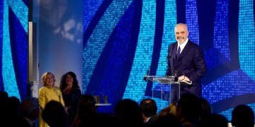Edi Rama: Shtëpia e shqiptarit është e zotit dhe e mikut
