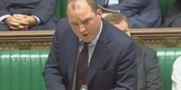 Vijojnë tensionet/ Britania gati trupat për në Ukrainë: Tërhiqet SHBA? Ne, jo!