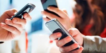 “Lamtumirë në vitin 2022”, ja cilët janë telefonat që dalin jashtë loje