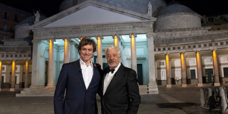 Modeli nga Italia që sfidon shëmtinë e emisioneve “Zombi” të darkës