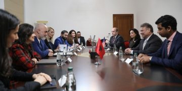 Përfundon vizita e Escobar në Tiranë: Ambasada e SHBA tregon detaje nga takimet me Ramën, Xhaçkën dhe Bashën