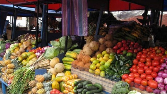 Rritje e frikshme e çmimeve të fruta-perimeve në prag të festave
