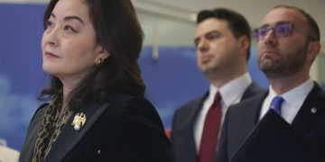 DASH reagon pas sulmeve të Berishës: Yuri Kim përfaqëson qendrimin zyrtar të presidentit Biden, akuzat ndaj saj të shëmtuara dhe shqetësuese