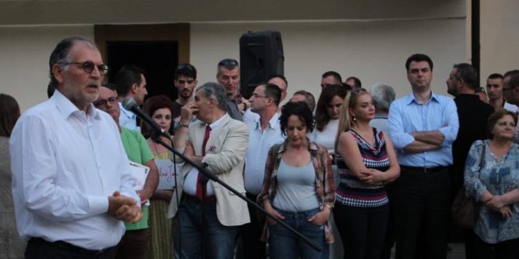 Albana Vokshi, jep “garanci” për Bashën: “Nëse largohet në mënyrë paqësore, s’do ketë dhunë” ?!