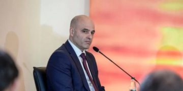 Presidenti i Maqedonisë së Veriut mandaton Dimitar Kovaçevskin si kryeministër të vendit