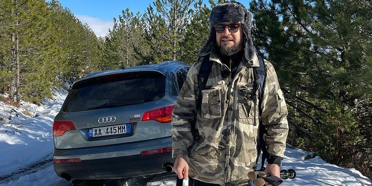 Aksidentohet Alfred Lela, makina me të cilën udhëtonte përfundon në greminë