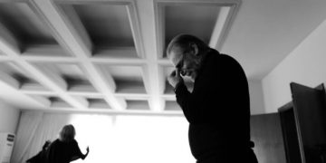 “Makbethi” vjen në ish-vilën… “makbethiane” të Enver Hoxhës si pasqyrë e realitetit shqiptar