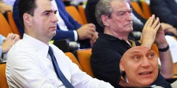 Sali Berisha ultimatum Lulzim Bashës përmes Agron Kuliçajt: Liro selinë e PD-së! Policia në gatishmëri për të ndalur puçin