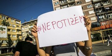 Mjaft me përrallat e sigurisë së qytetetarve! Skandal dhe maskarallik është nepotizmi dhe mediokriteti që paguhet sa “frëngu pulën”! Ja disa nga lista nepotike