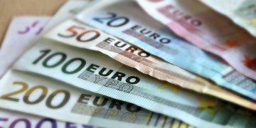 Këshilli Mbikëqyrës i BSH miraton nesër sistemin e pagesave në euro, mund të fillojë punë që në janar