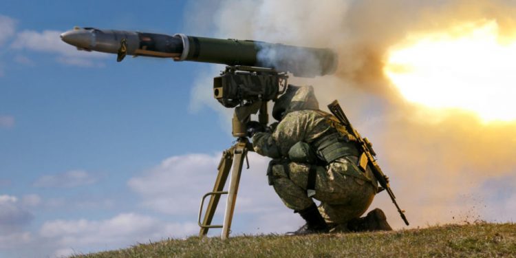 Serbia furnizohet me raketa: “Vrasësi i tankeve” rus arrin në Beograd