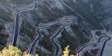 “Një destinacion festash si në përralla”, kryeministri Rama publikon pamjet mbresëlënëse nga kjo zonë e Shqipërisë dhe ka një propozim