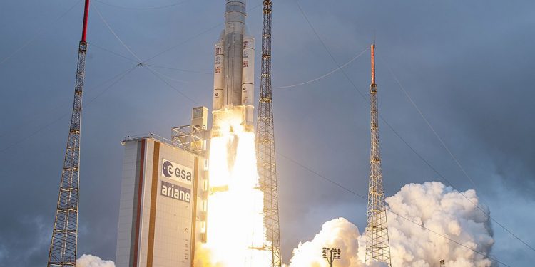 Nga kemi ardhur dhe a jemi të vetëm në këtë botë? Nis udhëtimin teleskopi që do t’i përgjigjet këtyre pyetjeve